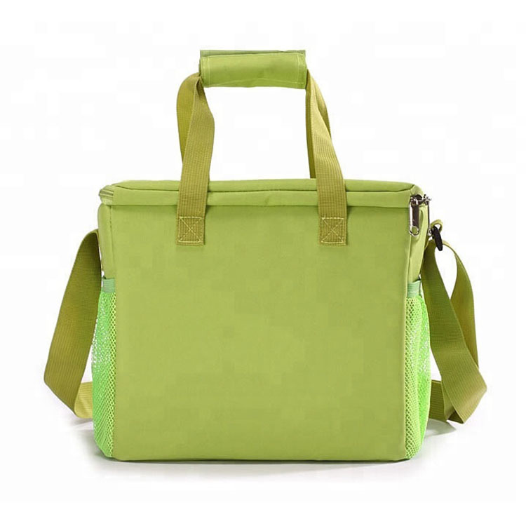   Зеленая сумка из полиэстера 